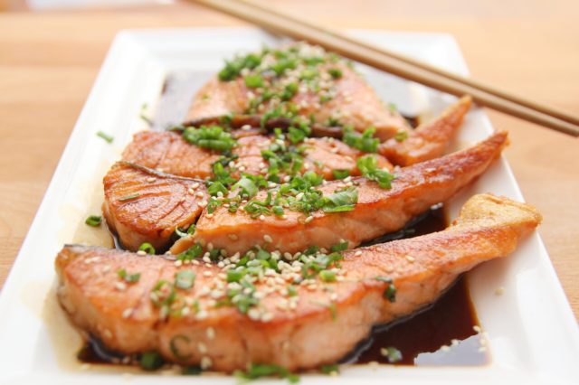 salmone ai semi di lino