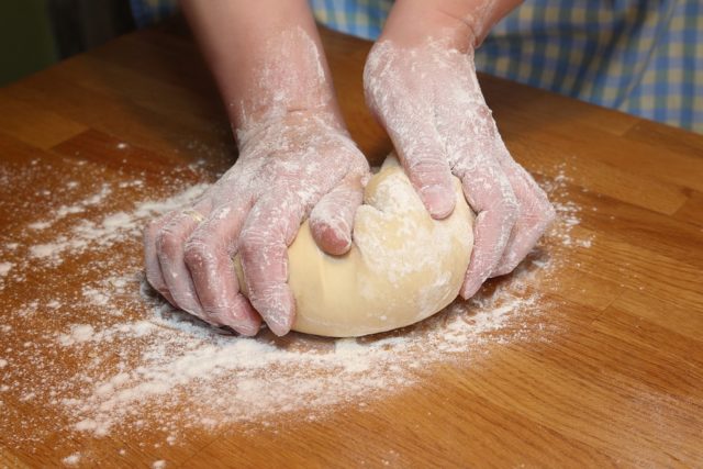 come si fa il pane in casa