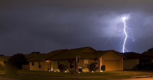 lavare i piatti o fare una doccia durante una tempesta